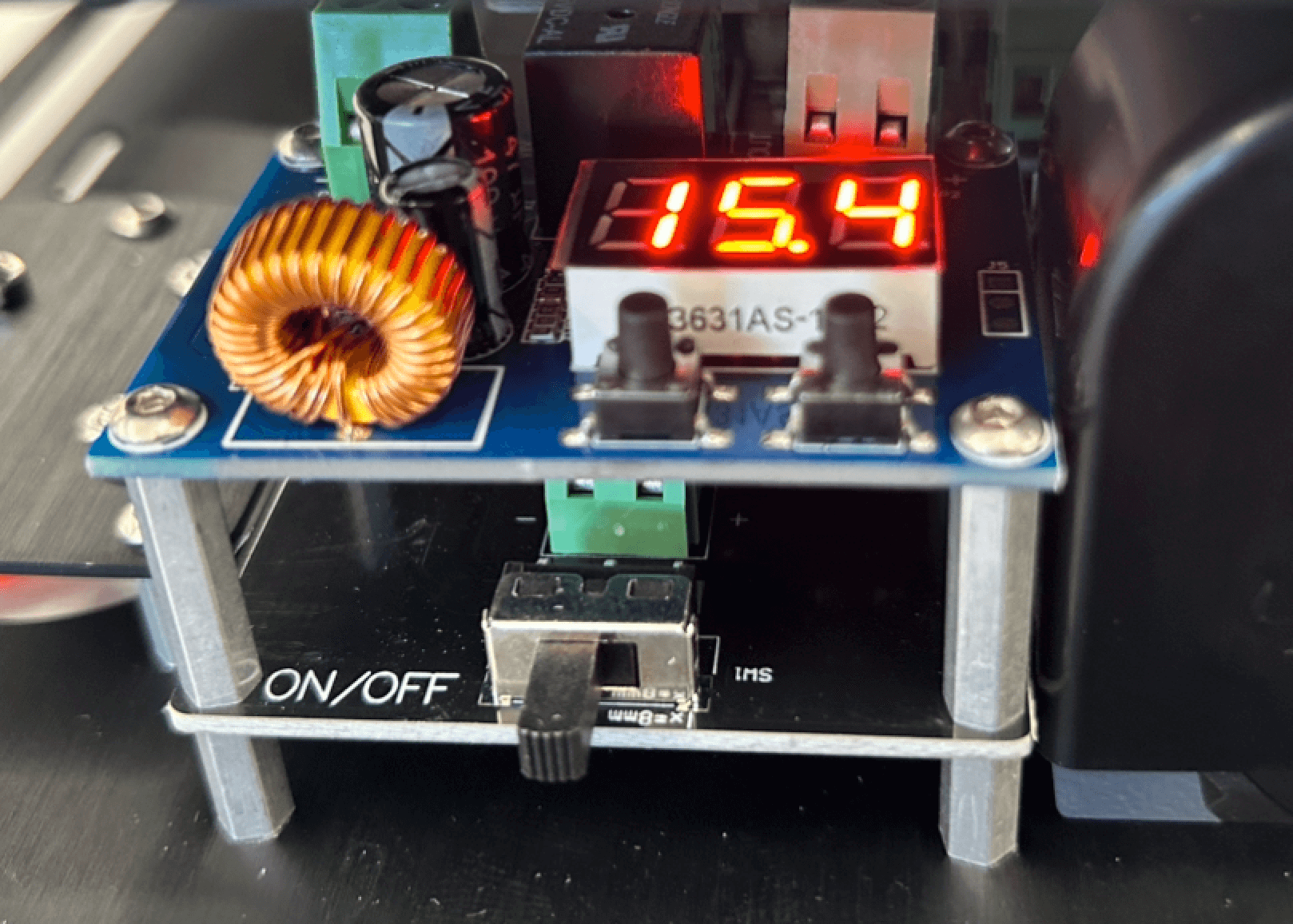 LED with voltage level displayed on low voltage cutoff circuit